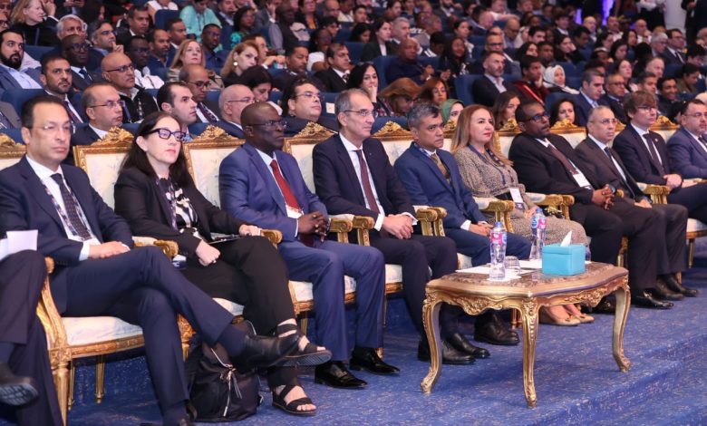 وزير الاتصالات