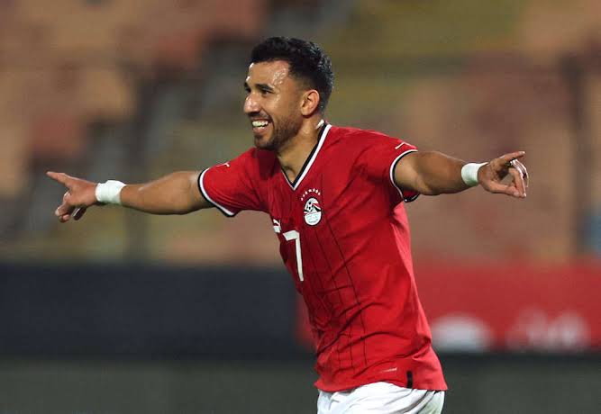 حسم موقف تريزيجيه وحمدي فتحي