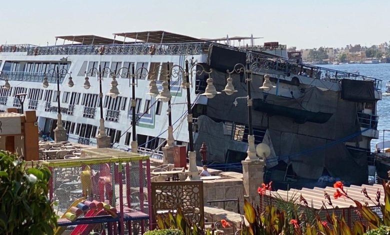 حادث غرق جزئي لأحد الفنادق العائمة بالأقصر