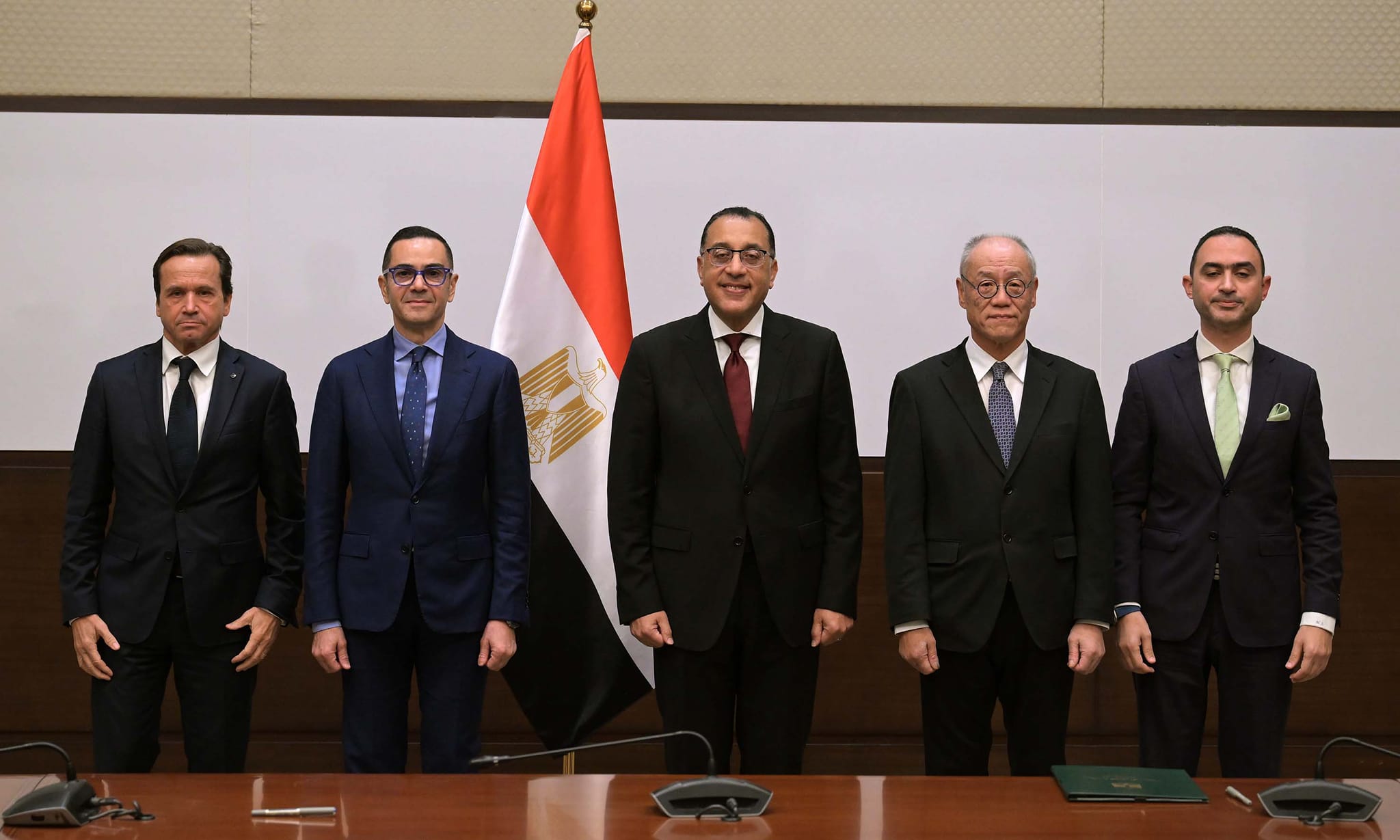 اجتماع رئيس مجلس الوزراء ووفد نيسان