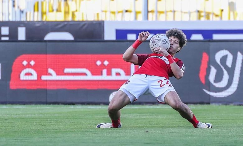 إمام عاشور لاعب الأهلي