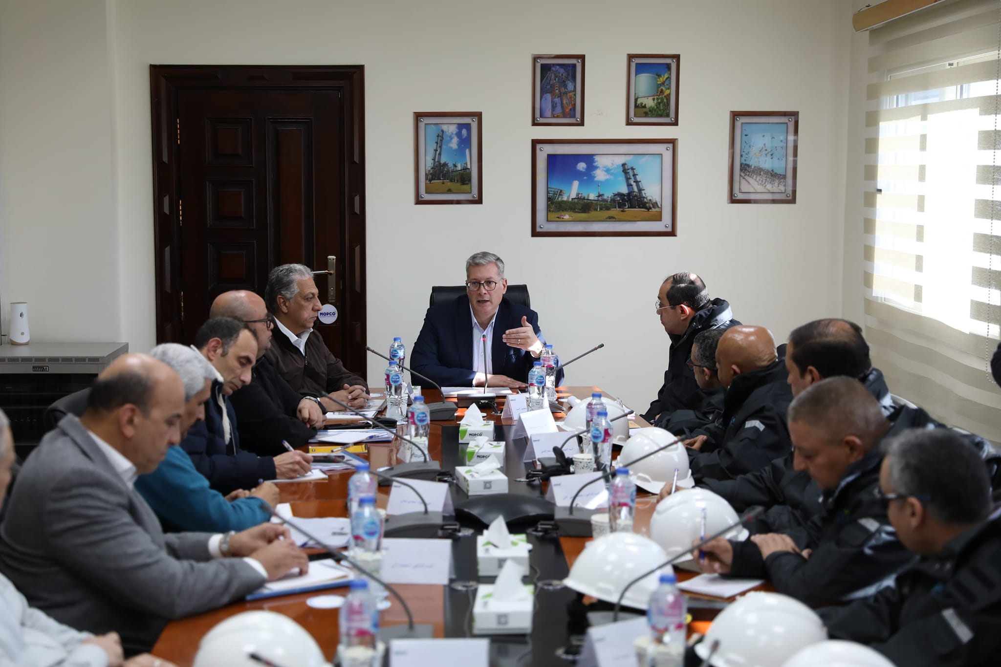 وزير البترول وقيادات وفريق عمل مجمع موبكو لإنتاج الأسمدة