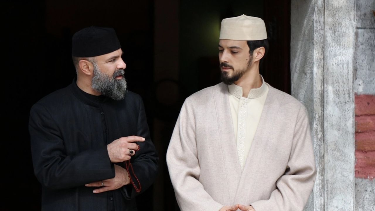 مسلسل البراعم الحمراء الحلقة 35