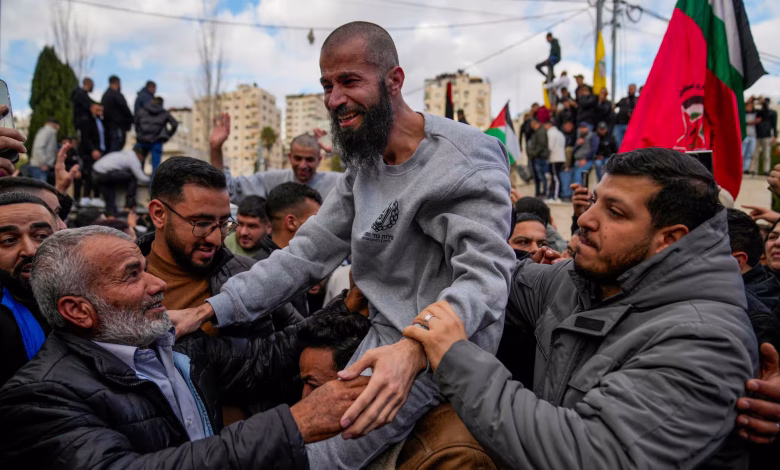 الأسرى الفلسطينيون، إطلاق سراح السجناء، اتفاق وقف إطلاق النار، السجون الإسرائيلية، الضفة الغربية، حماس، رام الله، الصراع الإسرائيلي الفلسطيني، ظروف المعتقلين، مقاتلو المقاومة