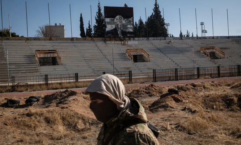 سوريا، نظام الأسد، العدالة الانتقالية، انتهاكات حقوق الإنسان، التوترات الطائفية، جرائم الحرب، المساءلة، المفقودون، الحقيقة والمصالحة، المقابر الجماعية.