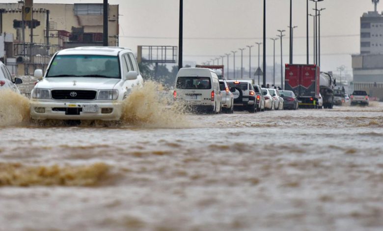 سيول ورياح مثيرة للأتربة تهدد المملكة| حالة الطقس اليوم الأربعاء 8-1-2025 في السعودية