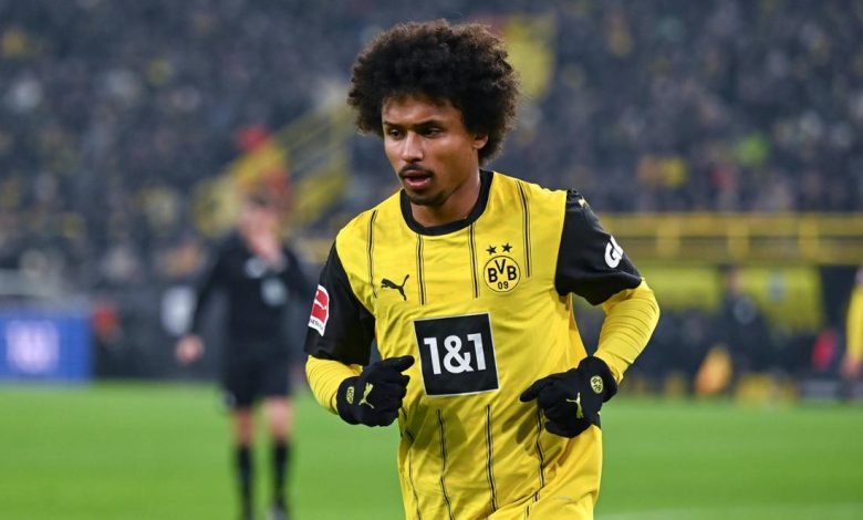كريم أديمي لاعب بوروسيا دورتموند