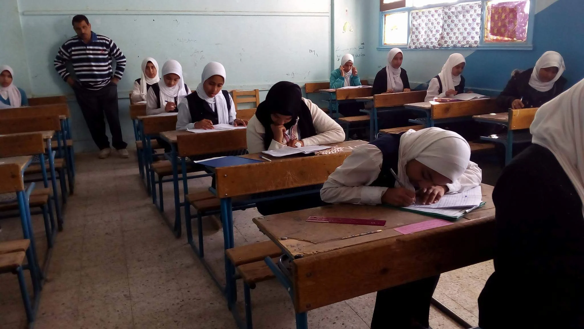 ظهرت الآن رابط نتيجة الدبلومات الفنية محافظة سوهاج 2025.. صناعي وتجاري وزراعي وفندقي- صورة أرشيفية