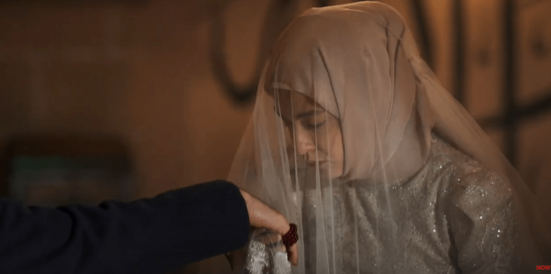 مسلسل البراعم الحمراء الحلقة 38.. أسرار ماضي زينب يهدد زواجها من جنيد