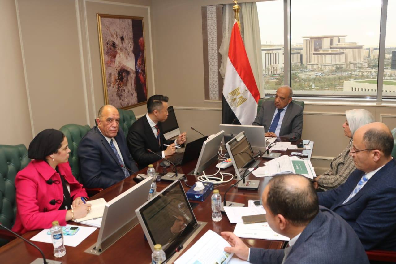 وزير الكهرباء ومسئولي "ستيت جريد‏" الصينية 