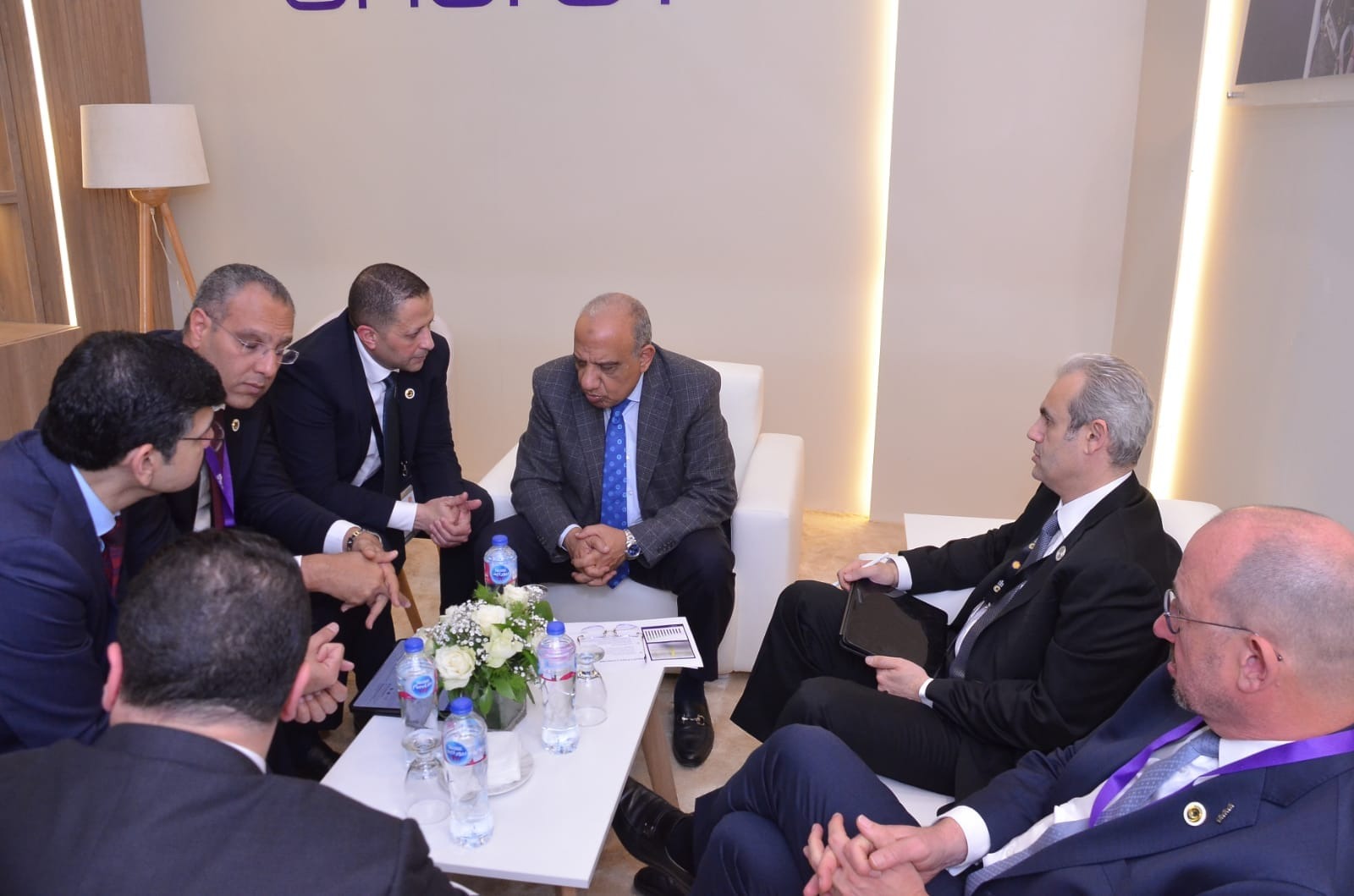 وزير الكهرباء وممثلي شركة سيمنس إنيرجي للطاقة