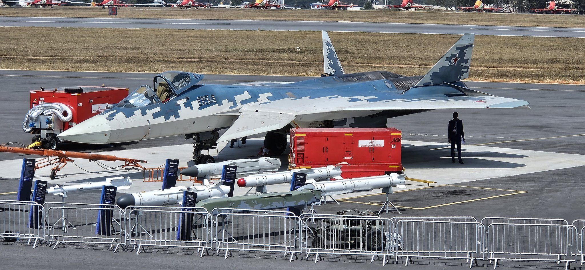 المقاتلات الروسية Su-57E