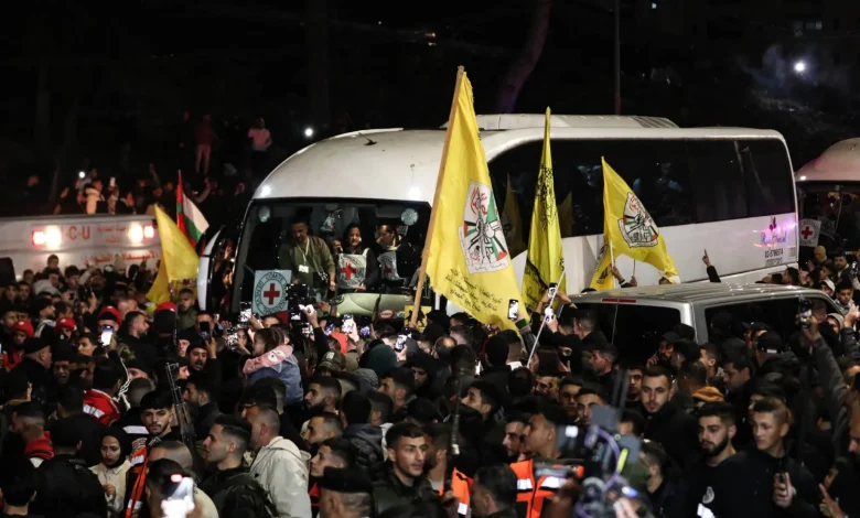 الدفعة الرابعة من اتفاق غزة... إطلاق سراح 183 فلسطينياً مقابل 3 رهائن إسرائيليين
