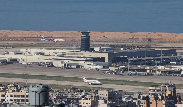 بعد مظاهرات حزب الله..لبنان يوقف الرحلات الجوية القادمة من إيران