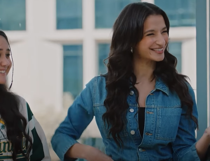 مسلسل عايشة الدور الحلقة 2.. أميرة أديب تضع دنيا سمير غانم في ورطة