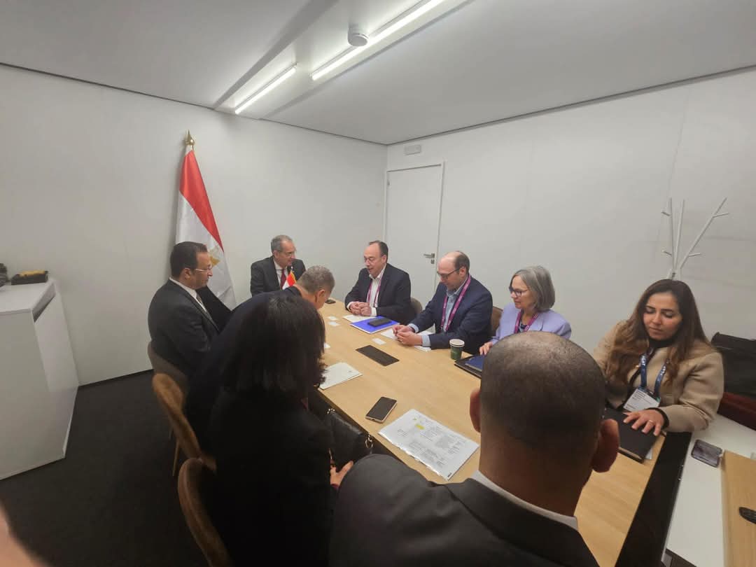 وزير الاتصالات يعقد لقاءات مع مسئولى كبرى الشركات العالمية