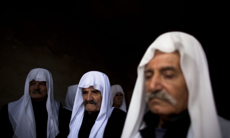 لا يصومون ويشربون الكحول ويقدسون هؤلاء.ماذا تعرف عن العلويين في سوريا ؟