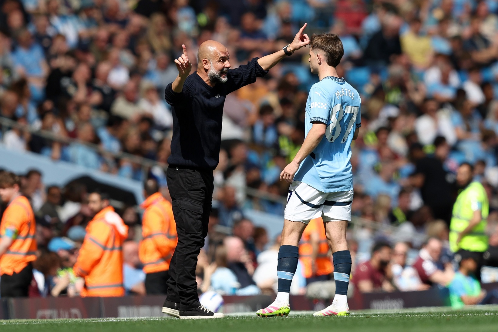 جيمس مكاتي لاعب مانشستر سيتي مع جوارديولا