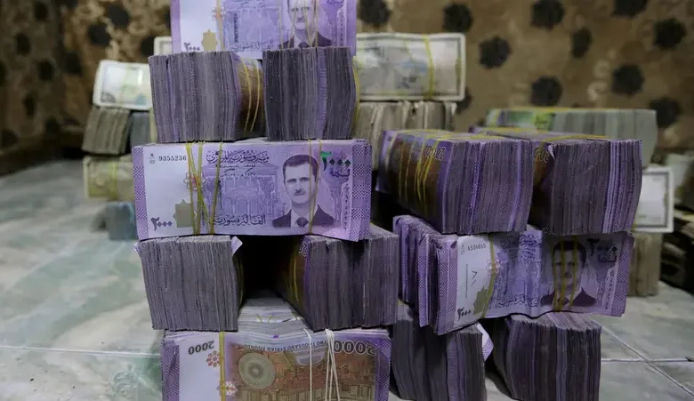 تحرير عملة وخارطة طريق إقتصادية..كيف تخطط سوريا لمرحلة ما بعد العقوبات؟