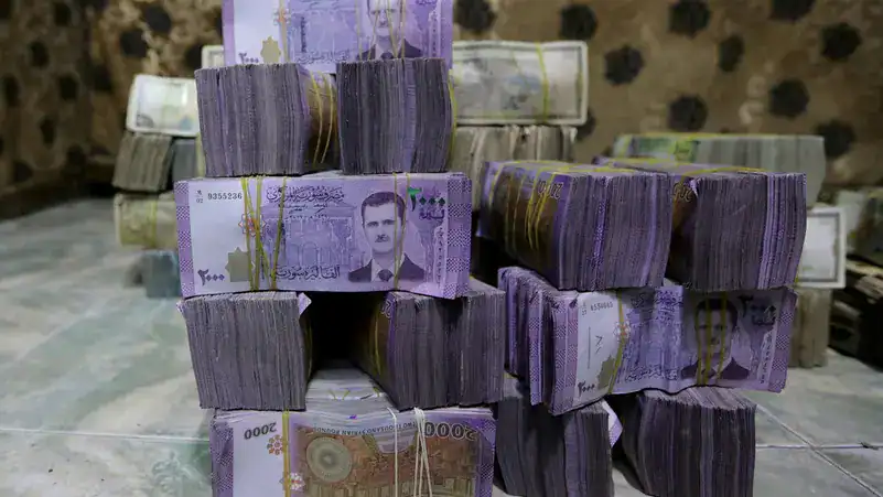 تحرير عملة وخارطة طريق إقتصادية..كيف تخطط سوريا لمرحلة ما بعد العقوبات؟