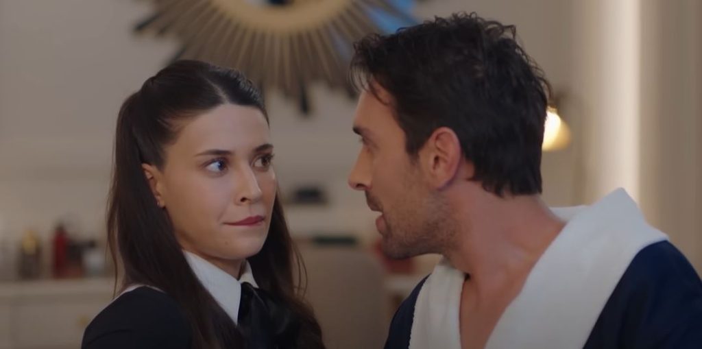 مسلسل الغرفة المزدوجة الحلقة 2.. نيلوفر تعيش في غرفة كان.. فهل يقع في حبها؟