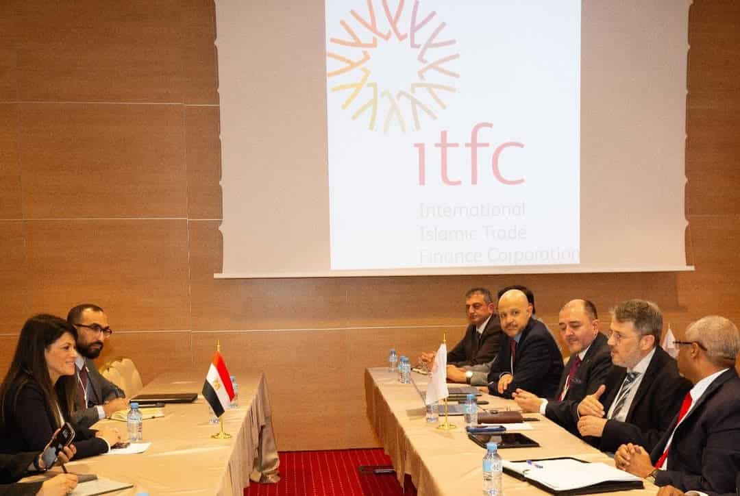 وزيرة التخطيط والرئيس التنفيذي للمؤسسة الدولية الإسلامية لتمويل التجارة