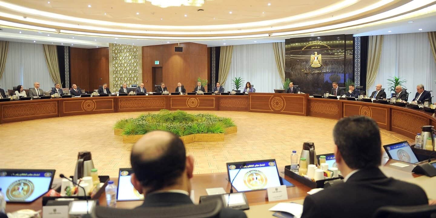 رئيس الوزراء في اجتماع مجلس المحافظين