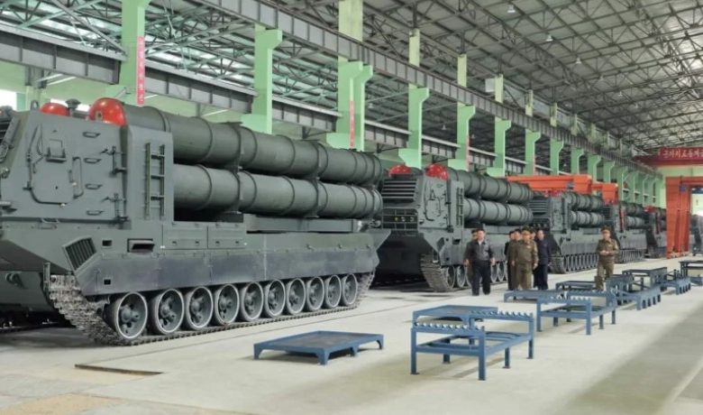 كوريا الشمالية نظام KN-25 صواريخ