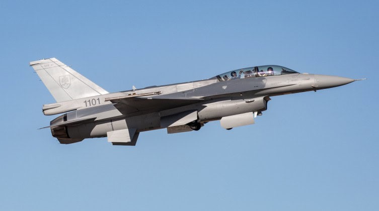 F-16