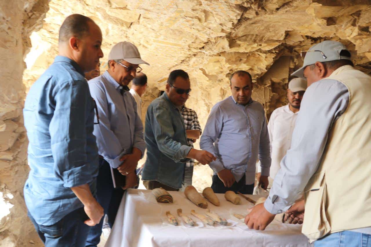 الكشف عن ثلاث مقابر جديدة لكبار رجال الدولة بمنطقة ذراع أبو النجا بالأقصر من عصر الدولة الحديثة