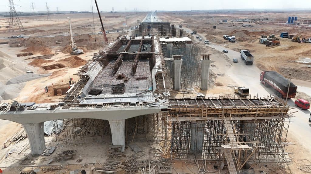 جانب من أعمال مشروع خط سكة حديد الروبيكي – العاشر من رمضان – بلبيس