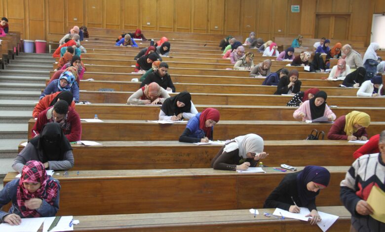 مواعيد امتحانات الترم الثاني بالجامعات 2025