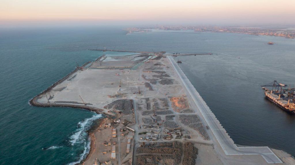 محطة "تحيا مصر 2" متعددة الأغراض على رصيف 100 بميناء الدخيلة