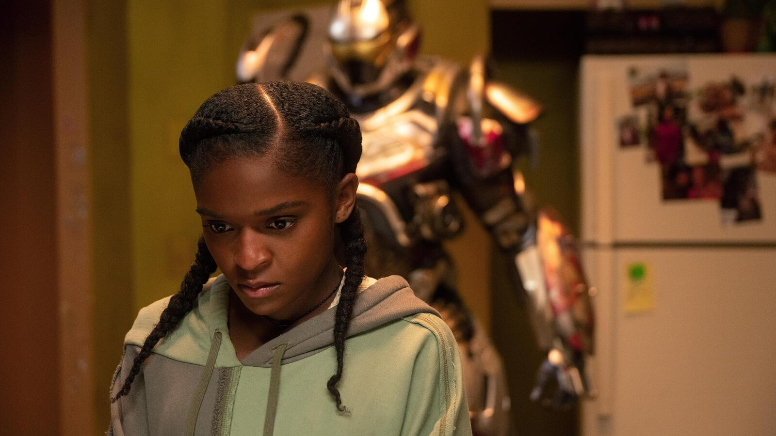 مسلسل ironheart.. طالبة عبقرية تصنع بدلة لتصبح المرأة الخارقة