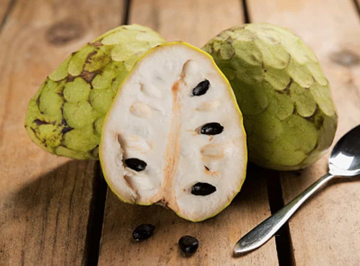 تفاح الكاسترد