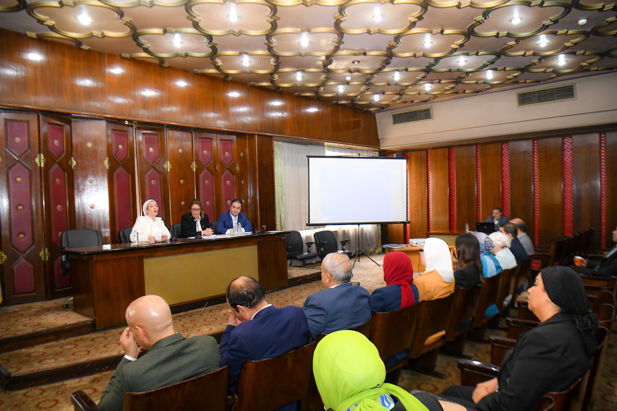 وزيرة البيئة في حوار مفتوح أمام لجنة الطاقة والبيئة بمجلس النواب
