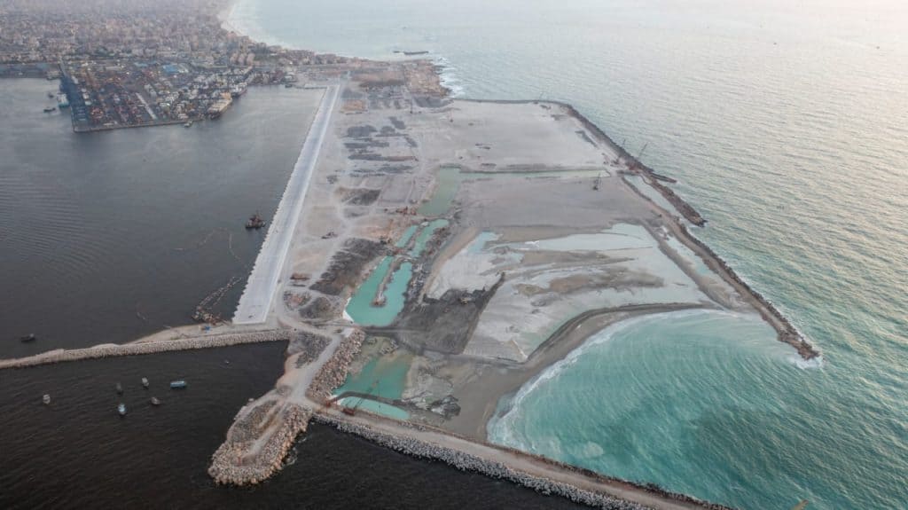 محطة "تحيا مصر 2" متعددة الأغراض على رصيف 100 بميناء الدخيلة