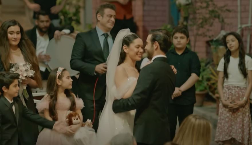 مسلسل المشردون الحلقة 28 والأخيرة.. زواج عزيزة وديفران وفرات يفسد لحظاتهما السعيدة