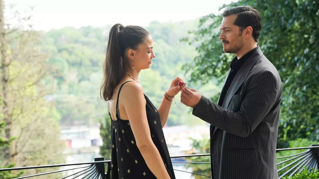 مسلسل حلم أشرف الحلقة 12.. اعترافات بالحب وصراع على القيادة