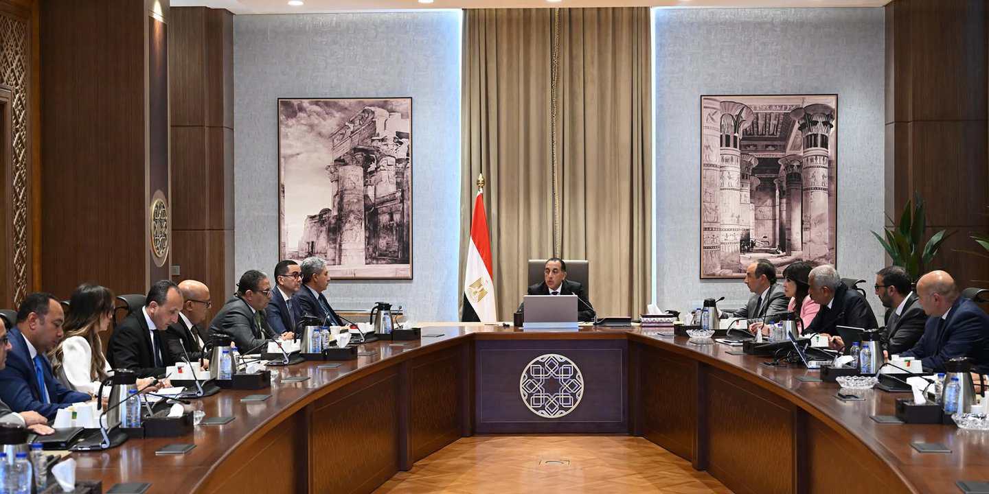 رئيس الوزراء يبحث تطوير 7 فنادق تاريخية 
