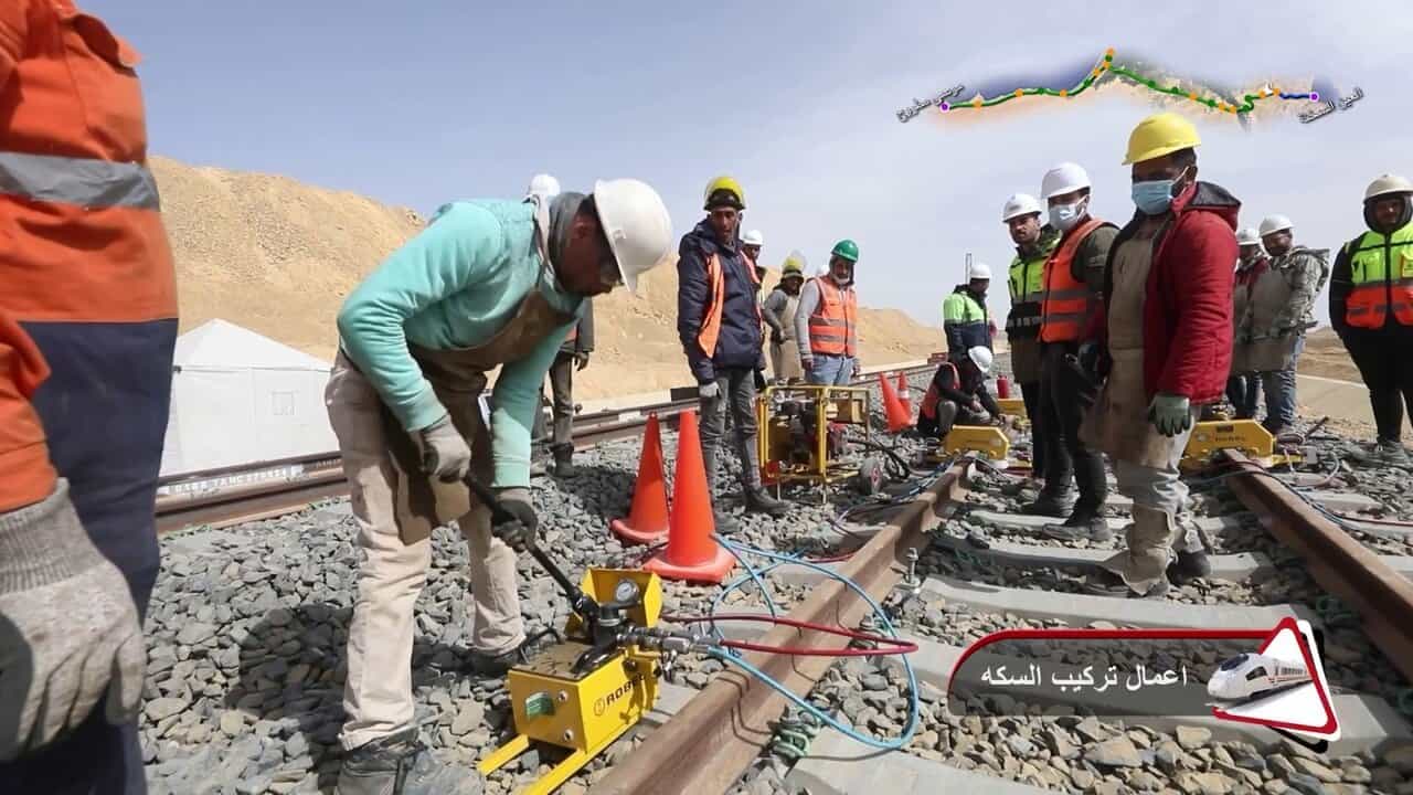 أعمال المرحلة الأولى من مشروع القطار الكهربائي السريع