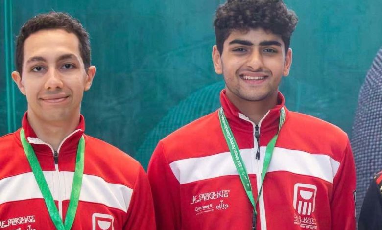 منتخب مصر يتوج بذهبية بطولة إفريقيا لسلاح الشيش رجال بعد الفوز على أنجولا