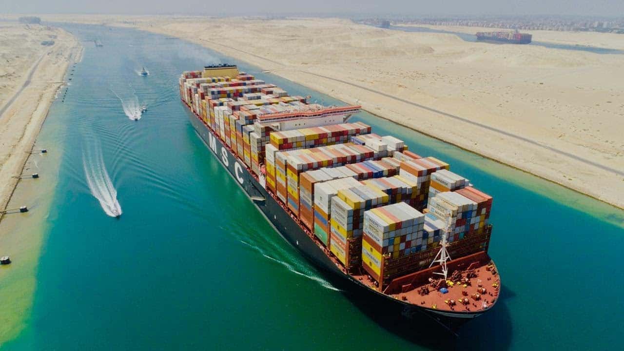 سفن مستثناة من رسوم قناة السويس