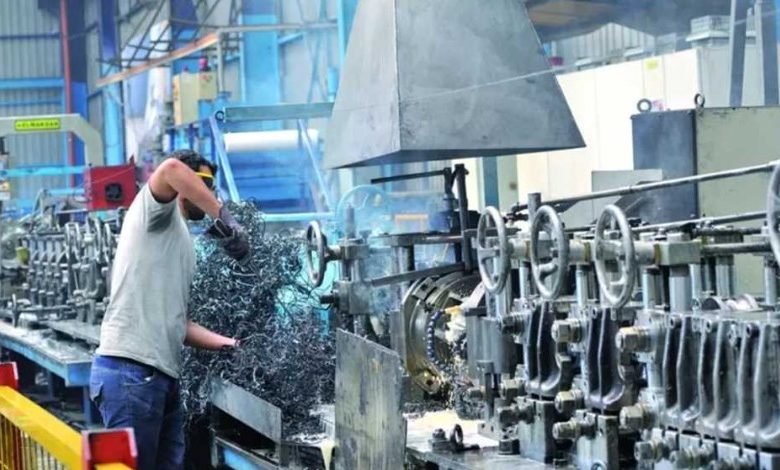 مصانع إنتاج - أرشيفية