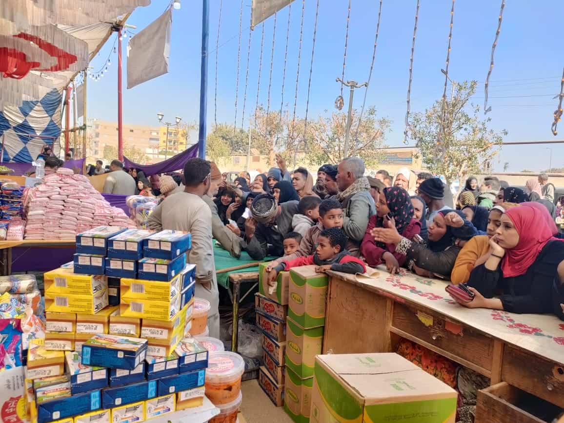 منافذ بيع السلع الغذائية
