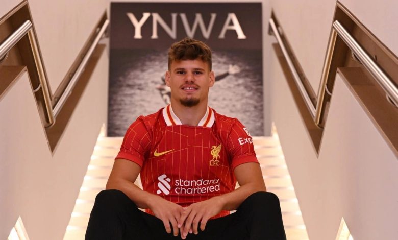 ميلوس كيركيز لاعب ليفربول الجديد