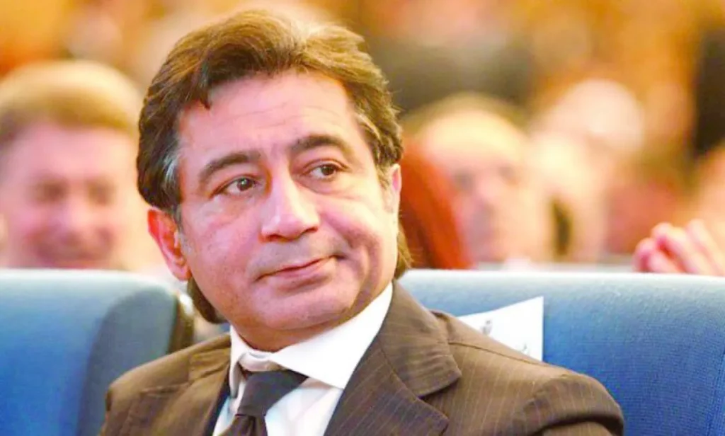 رجل الأعمال المصري أحمد عز