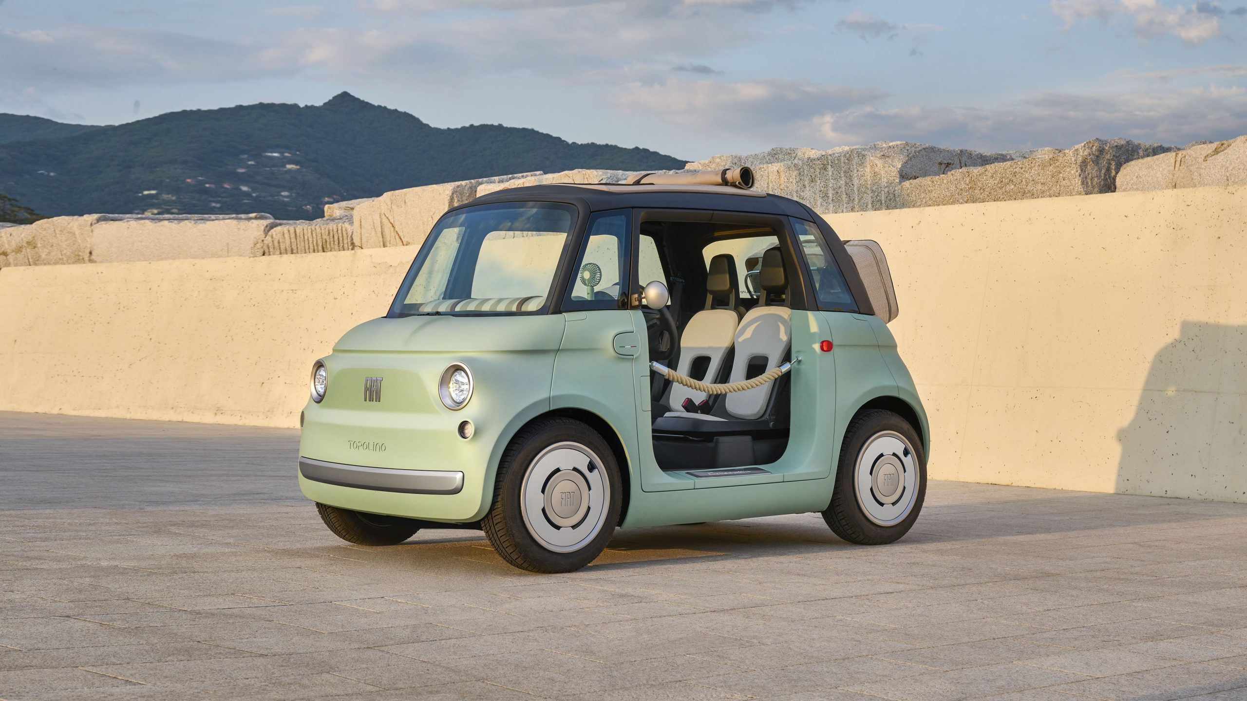 سيارة Fiat Topolino الهاتشباك الجديدة 