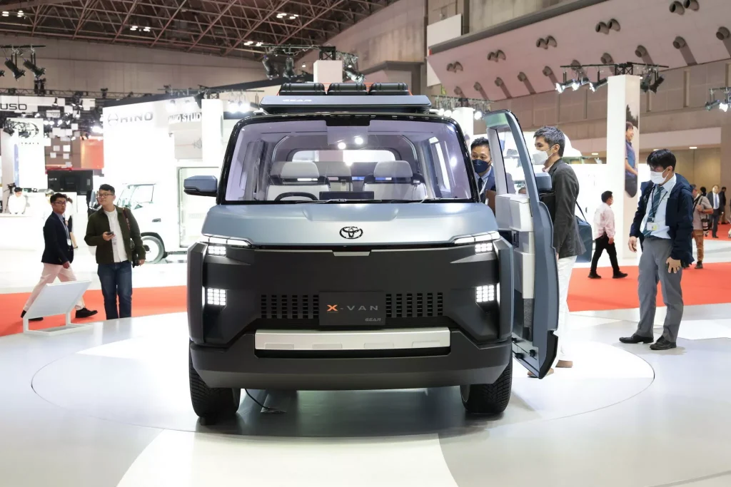 Toyota X-Van Gear موديل 2026