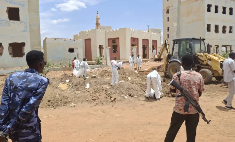 جثث تعود للحياة في شوارع الخرطوم... ماذا يحدث في عاصمة السودان؟